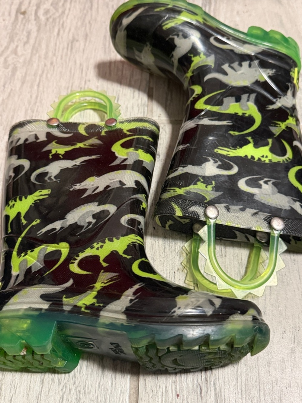 Western Chief Kids' Black & Neon Green Dinosaur Light up heel Rain Boots Boys 8